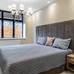 Beautiful 1-Bed Apartment In Golders Green London