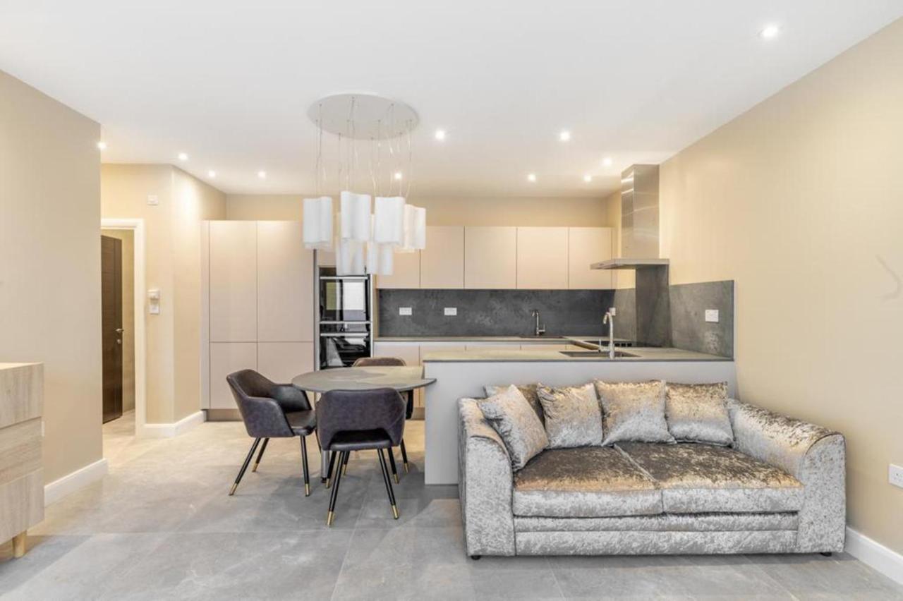 Beautiful 1-bed In Golders Appartamento Londra